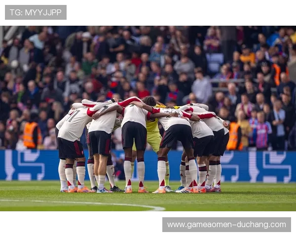 水晶宫足球队队员官网获得最新的比赛新闻与官方公告信息